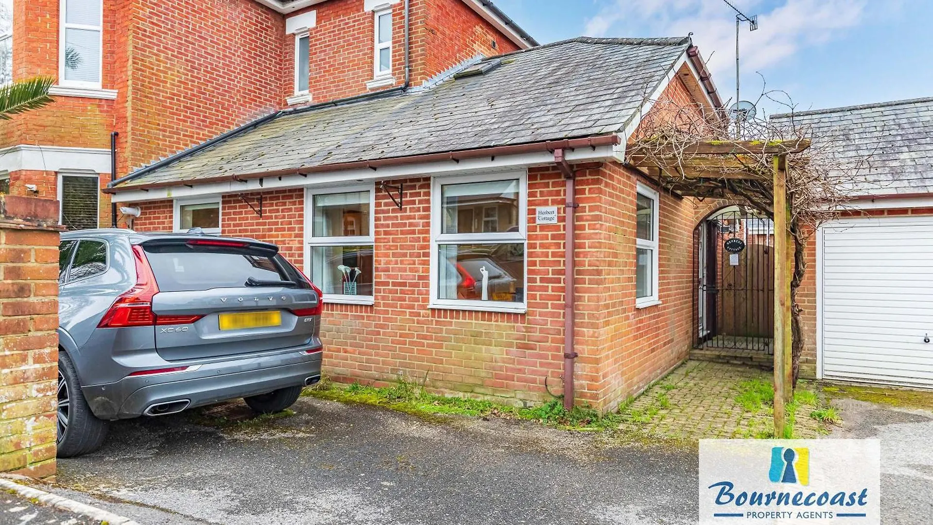 Bournecoast - Apartment With Courtyard And Wifi - 9583 Bournemouth